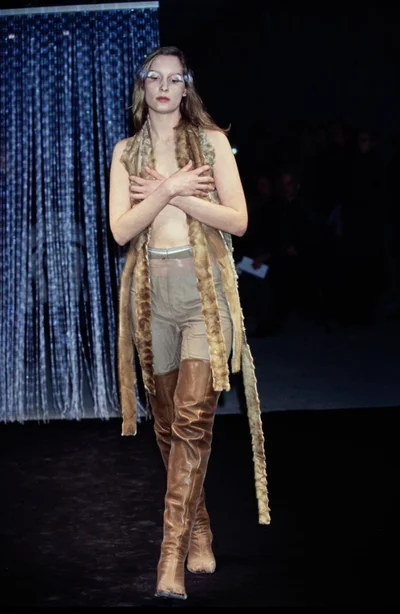 Look 3